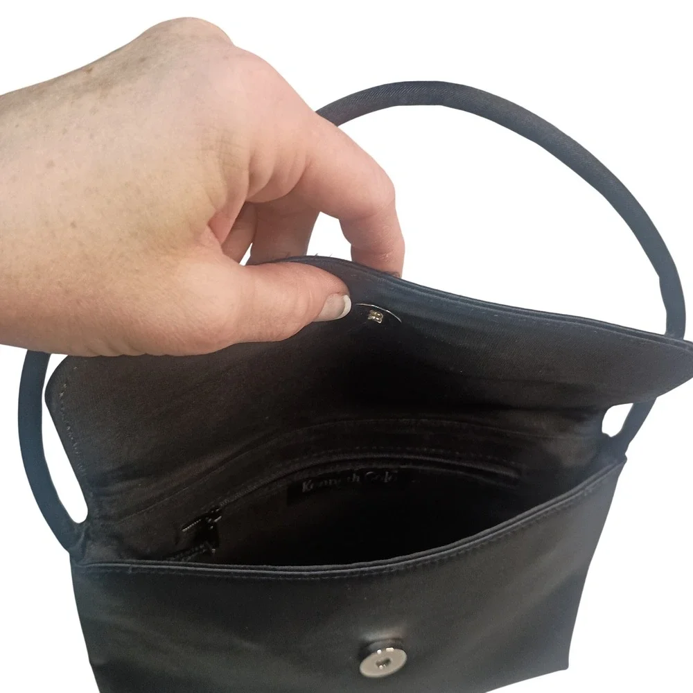 Kenneth Cole Reaction Purse SKUCH097 - Picture 3 of 7